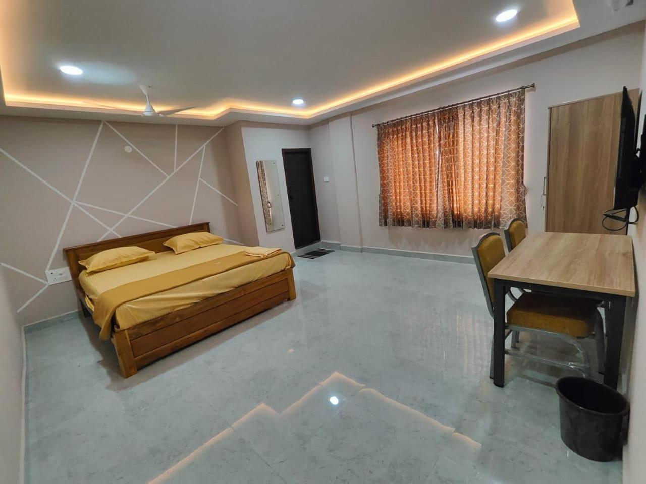 Sri Abirami Mahal Hotel Tiruvannāmalai Buitenkant foto